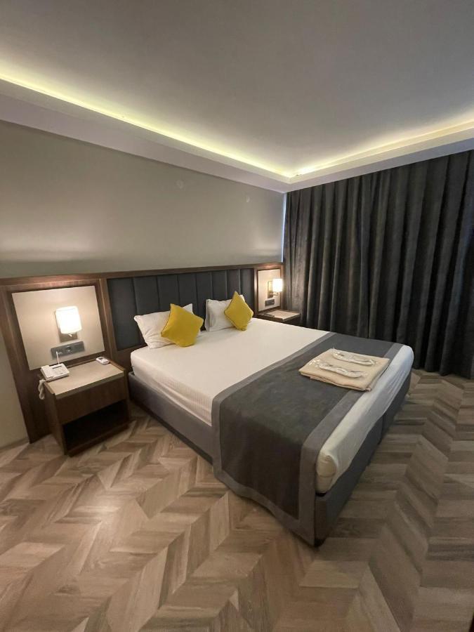 Uk Ankara Hotel Buitenkant foto