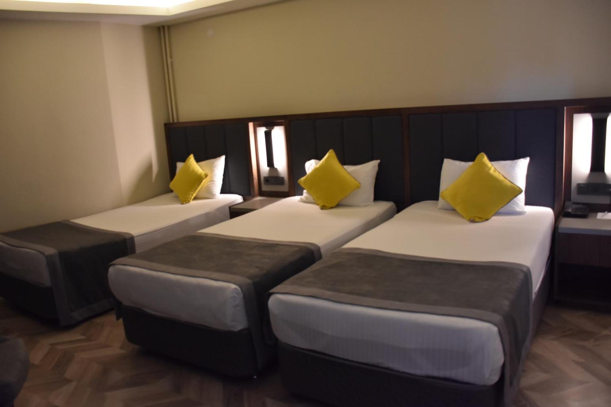 Uk Ankara Hotel Buitenkant foto