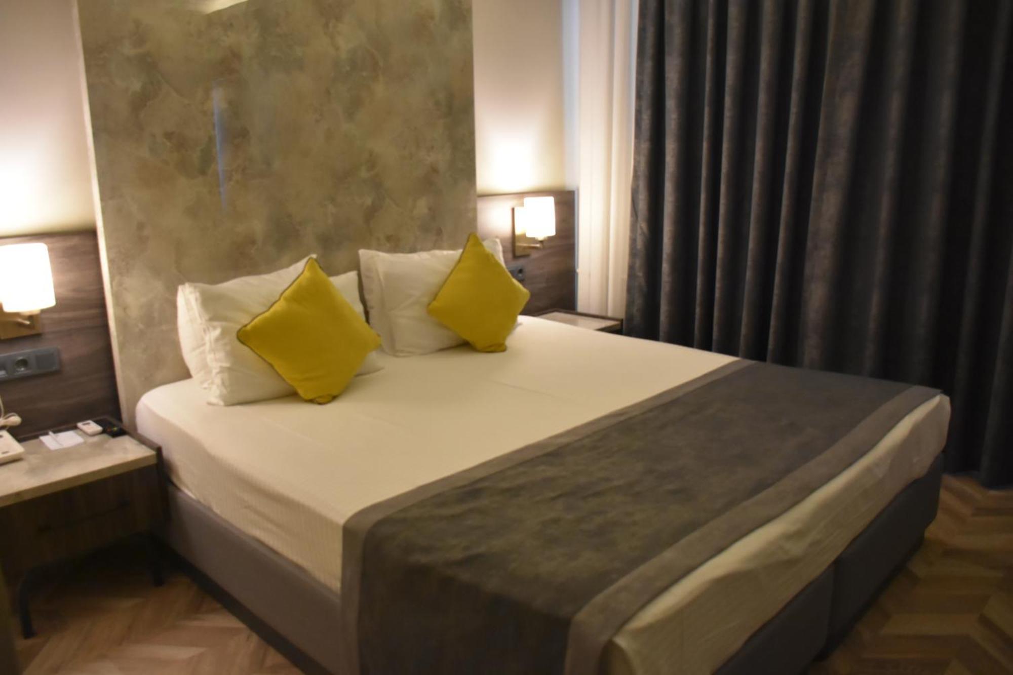 Uk Ankara Hotel Buitenkant foto