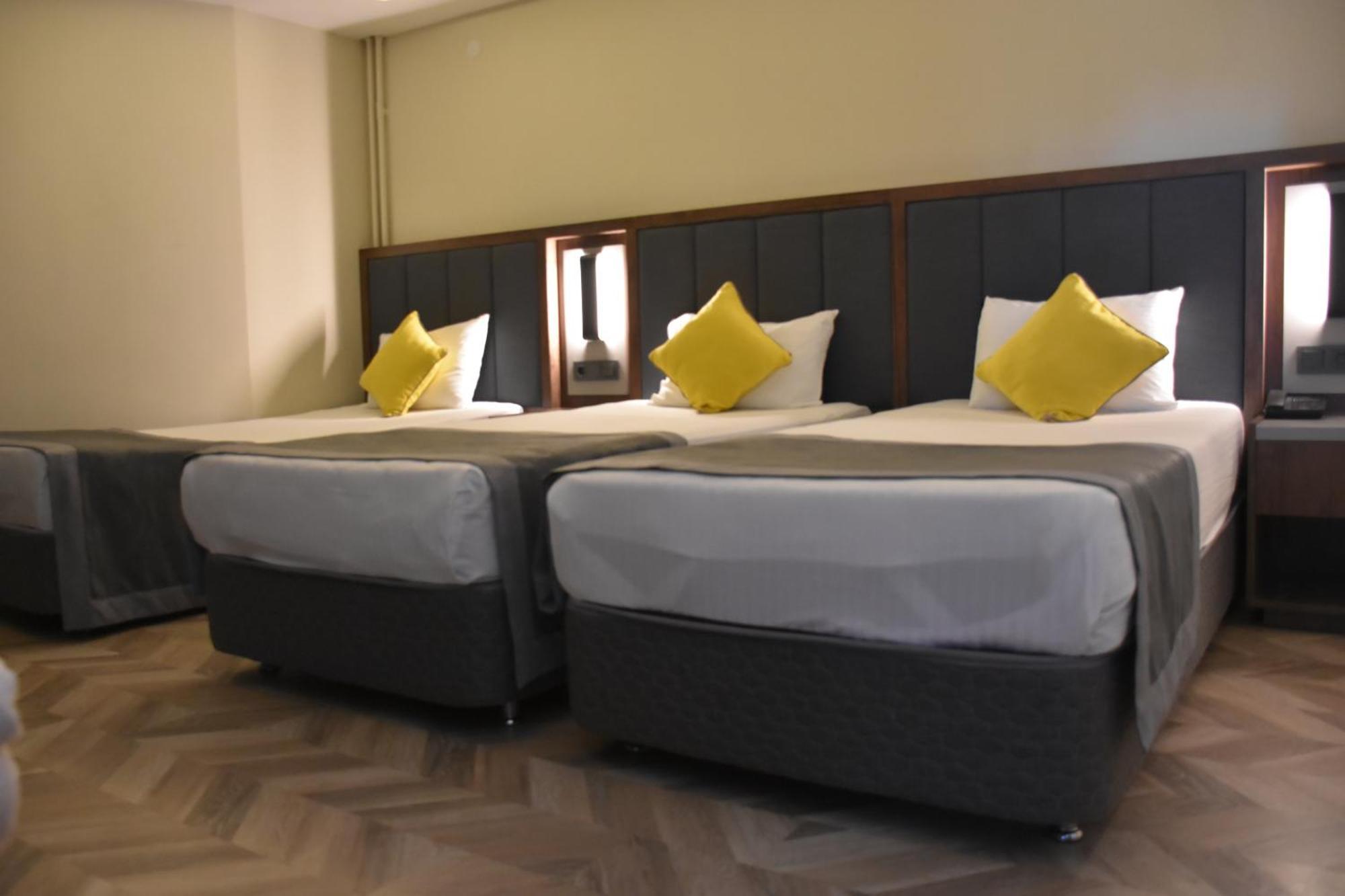 Uk Ankara Hotel Buitenkant foto